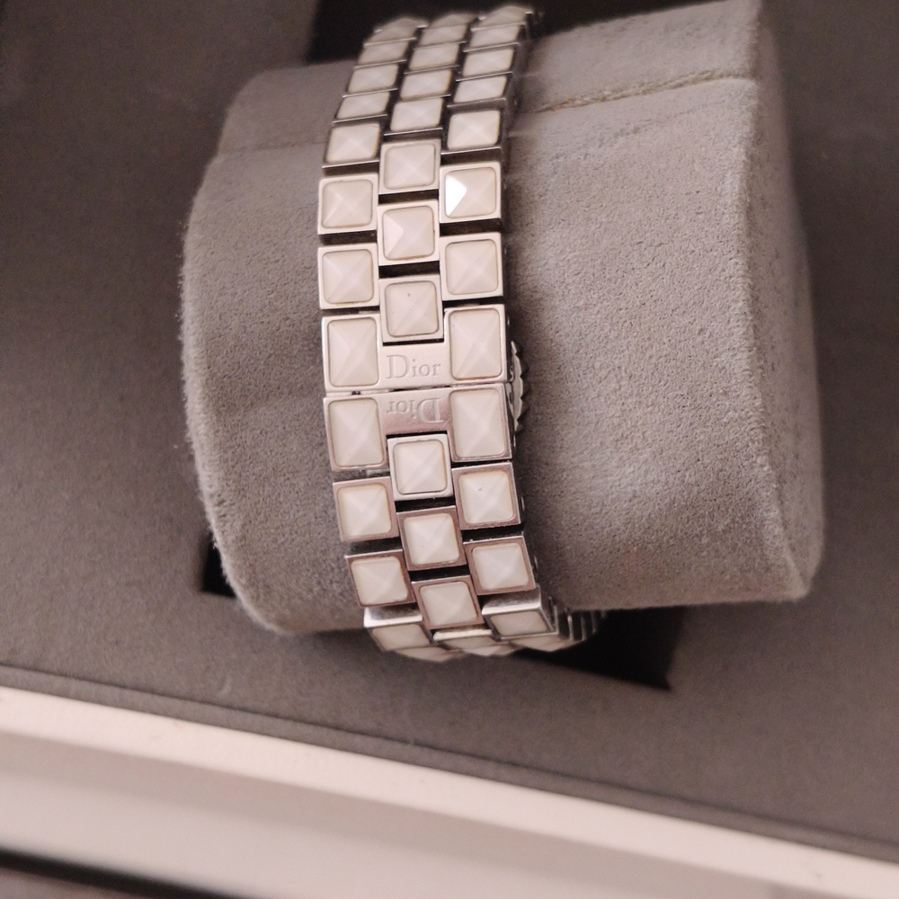 Authentic Dior Watch with 0.66ct Diamonds and box and documents - Picture 4 of 11